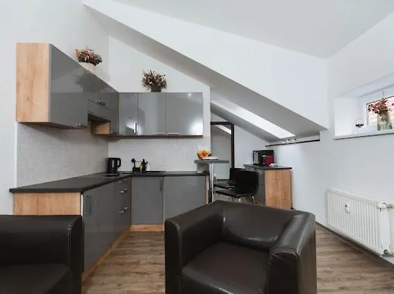 Apartamento Old Town Center 3 *