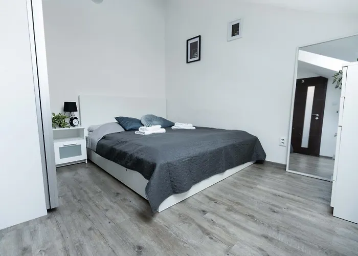 Apartamento Old Town Center 3 *